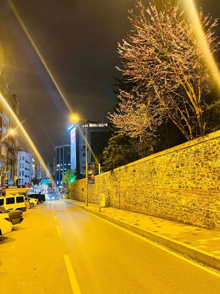 Aymira Suite Hotel Istanbul Exterior photo