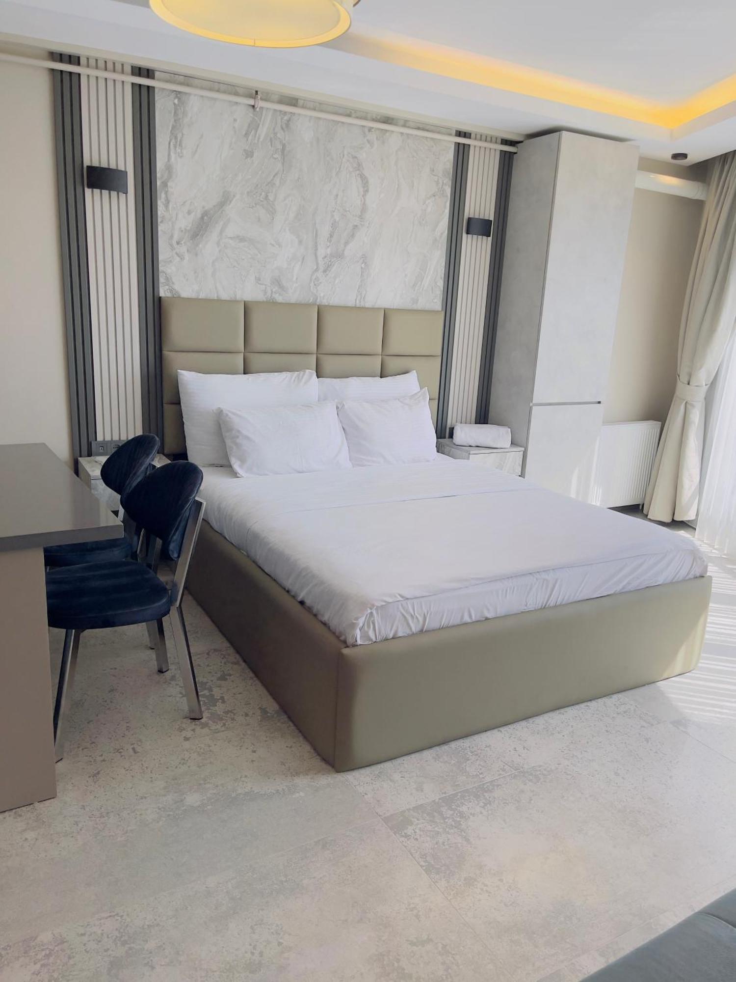 Aymira Suite Hotel Istanbul Exterior photo